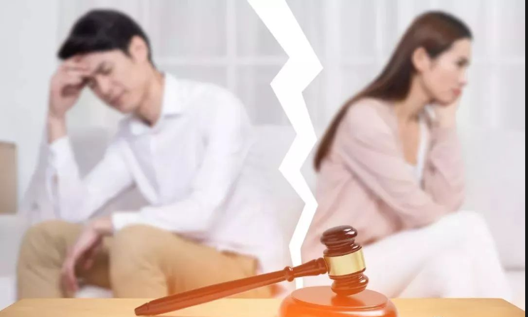 上海侦探调查取证：女方提出悔婚约彩礼给男方怎么补偿。